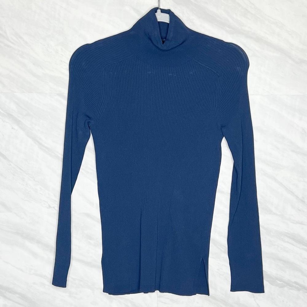 S’ Max Mara Ribbed Turtle Neck Medium